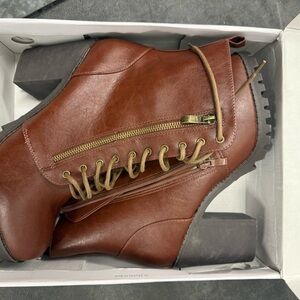 Silver Jeans Brown Lace Up Boots